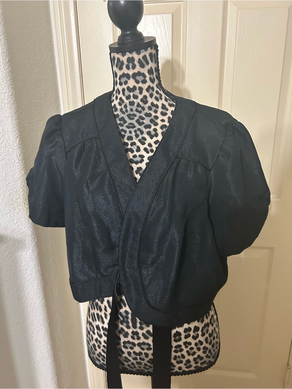 torrid Black Short Sleeve Tie-Front shrug Top